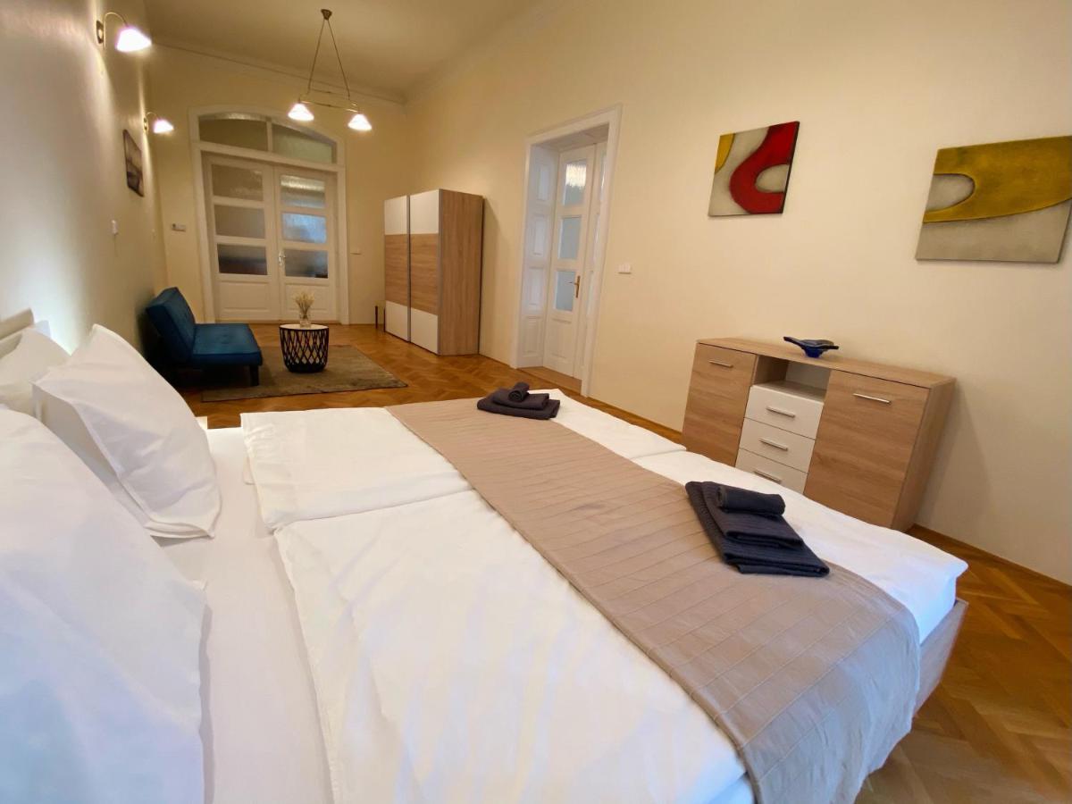 Luxury Vincents Apartments Košice Extérieur photo