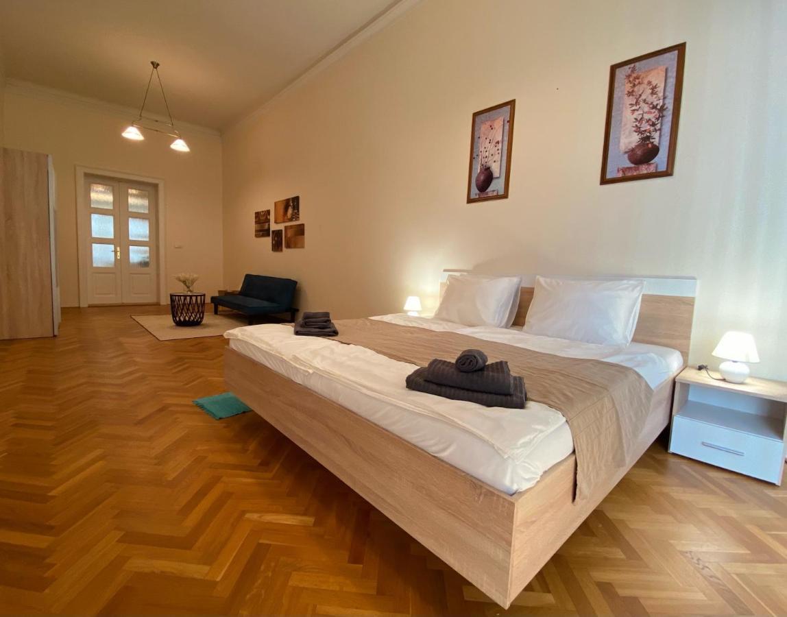 Luxury Vincents Apartments Košice Extérieur photo